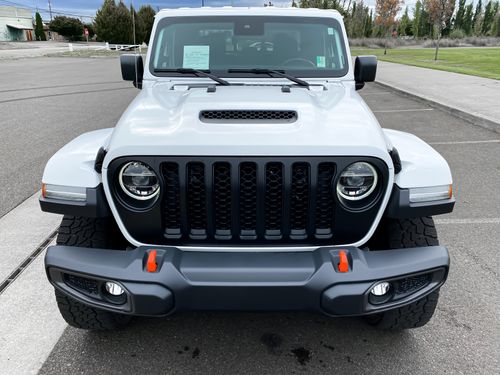 2021 Jeep Gladiator Mojave Crew Cab Lower Image 2
