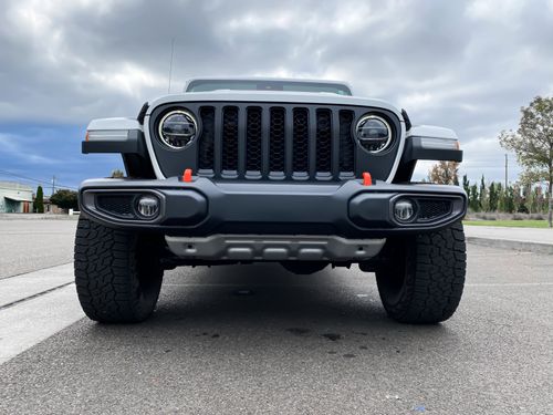 2021 Jeep Gladiator Mojave Crew Cab Lower Image 1