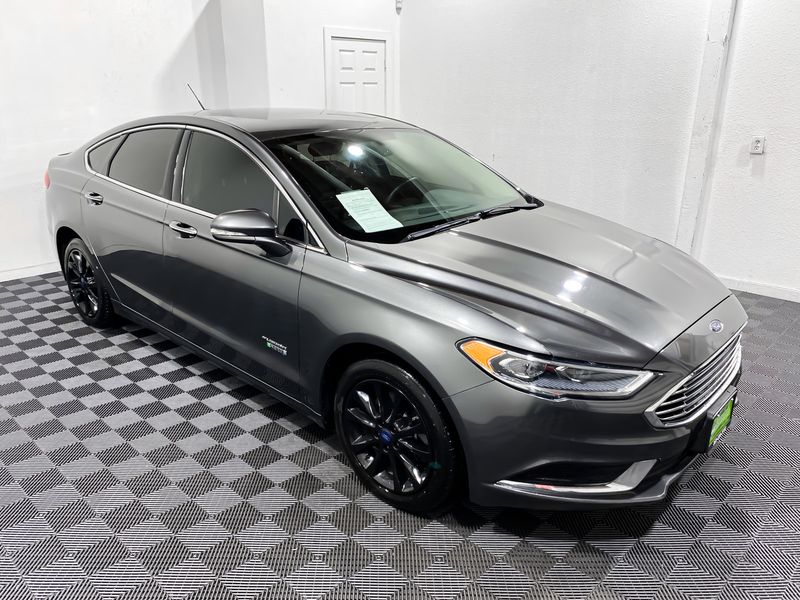 2018 Ford Fusion Energi SE Luxury Upper Image 2