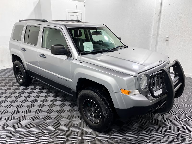 2016 Jeep Patriot Sport Upper Image 2