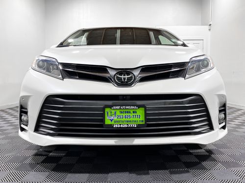 2018 Toyota Sienna Limited Premium 7-Passenger Passenger Lower Image 1