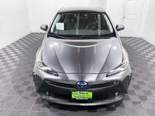 2022 Toyota Prius XLE AWD-e Lower Image 2