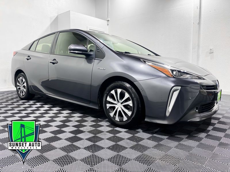 2022 Toyota Prius XLE AWD-e Upper Image 1