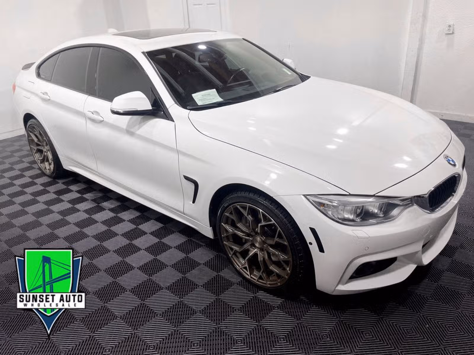 2016 BMW 4 Series 435i xDrive Gran Coupe Upper Image 1