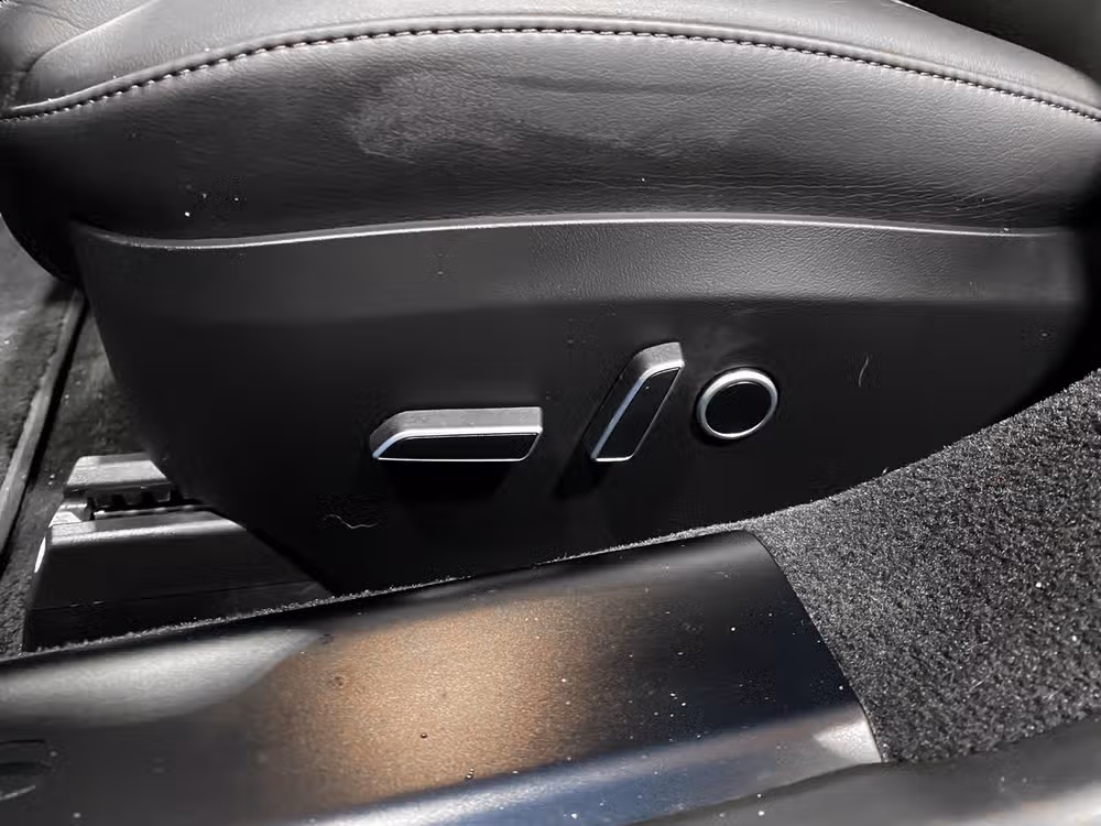 2021 Tesla Model S Plaid Image 18