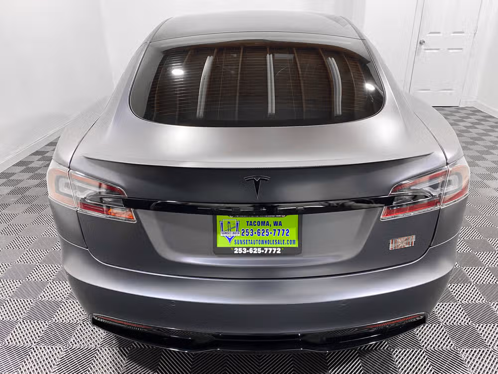 2021 Tesla Model S Plaid Image 11