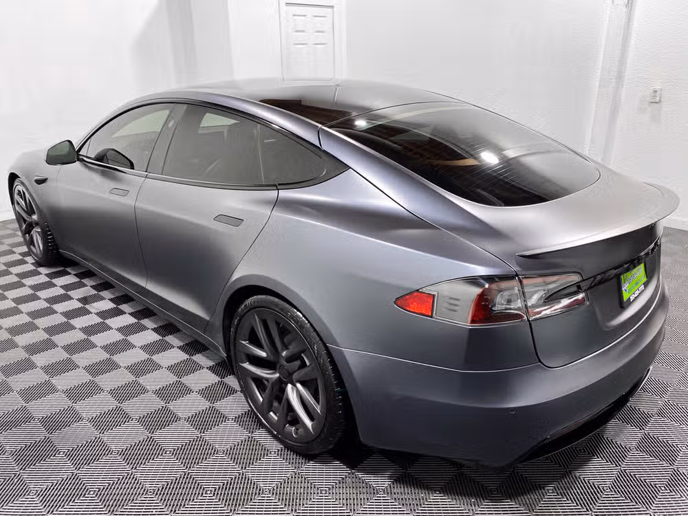 2021 Tesla Model S Plaid Image 9