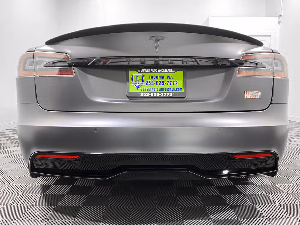 2021 Tesla Model S Plaid Image 10