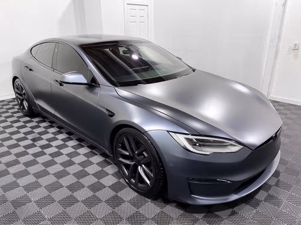 2021 Tesla Model S Plaid Image 3