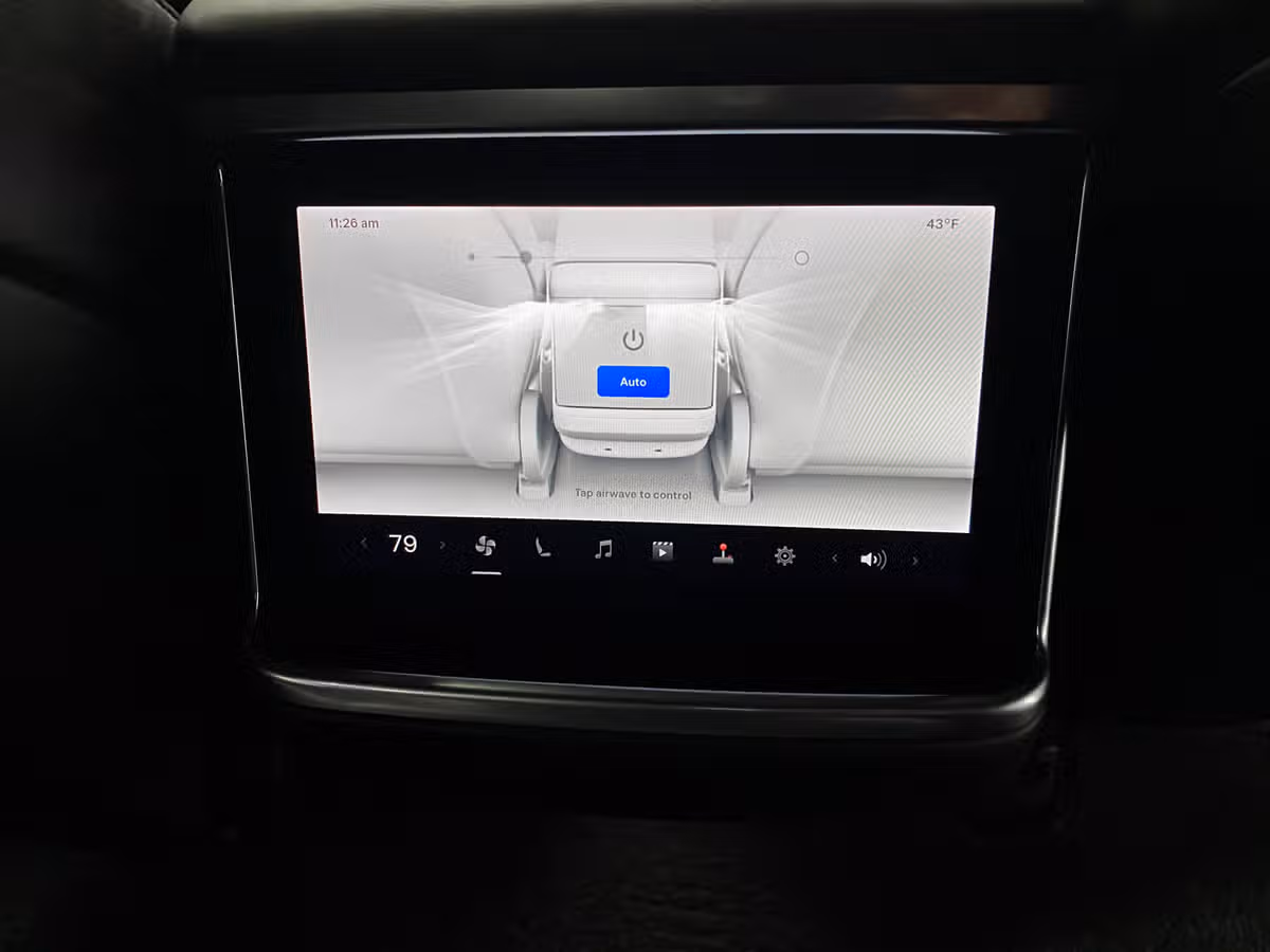2021 Tesla Model S Plaid Image 28