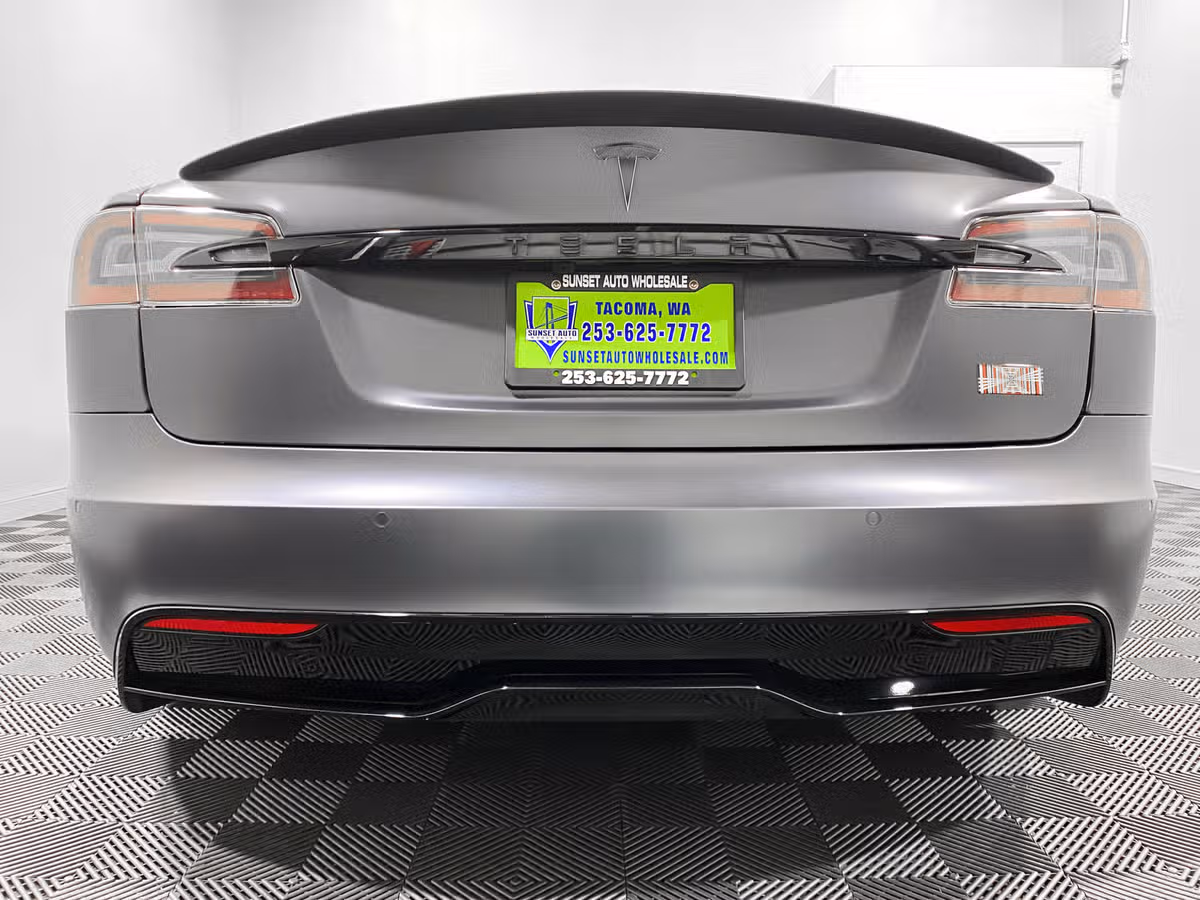 2021 Tesla Model S Plaid Image 10