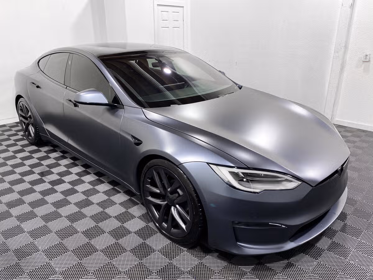 2021 Tesla Model S Plaid Image 3