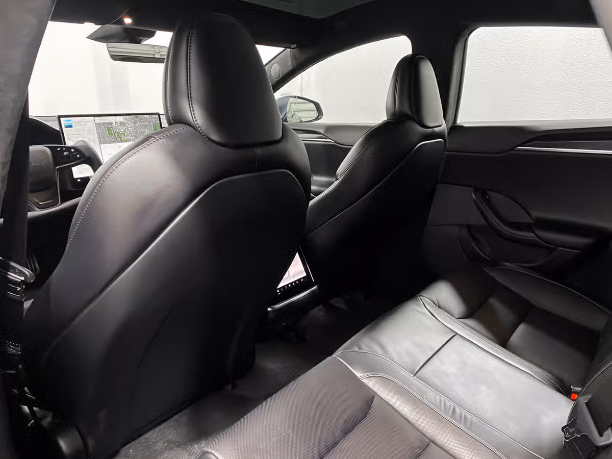 2021 Tesla Model S Plaid Image 22