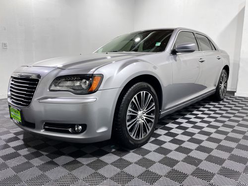 2013 Chrysler 300S AWD Lower Image 3