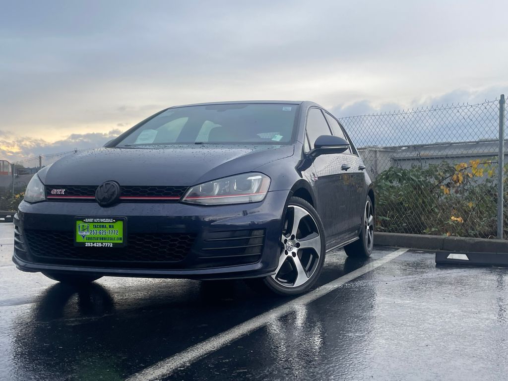 2017 Volkswagen Golf GTI Sport