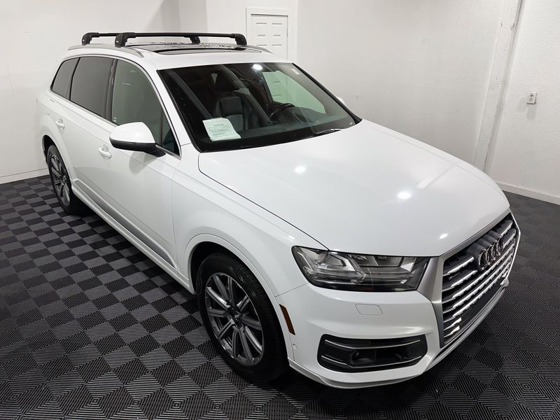 2019 Audi Q7 Premium Plus photo 2