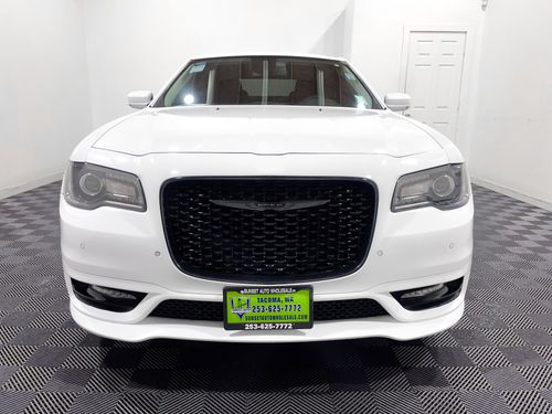 2022 Chrysler 300 Touring L Lower Image 2