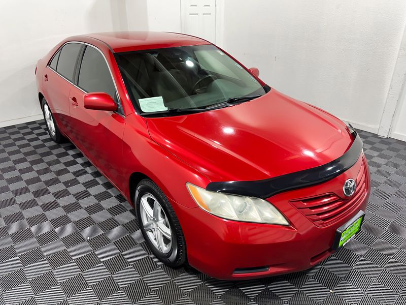 2007 Toyota Camry SE photo 2