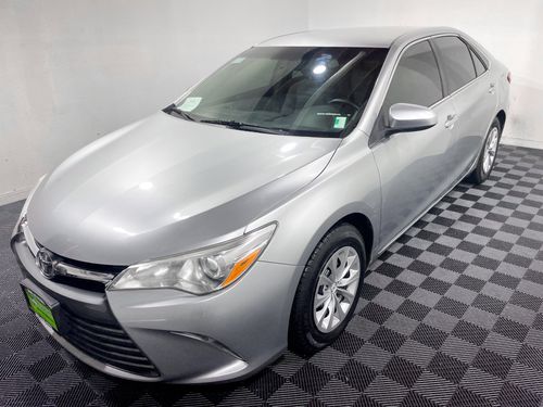 2015 Toyota Camry LE Lower Image 3