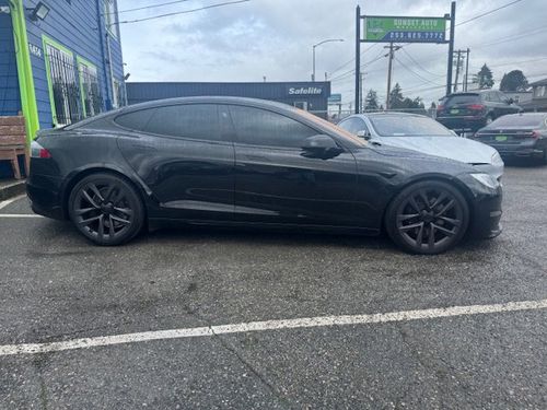 2022 Tesla Model S Plaid Lower Image 2