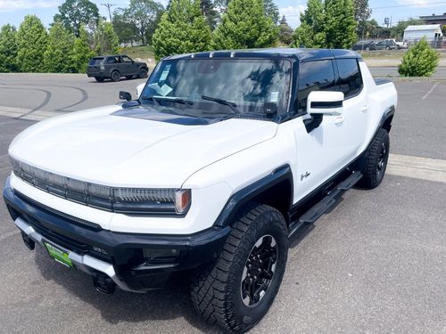 2022 GMC HUMMER EV Edition 1 Crew Cab Lower Image 3