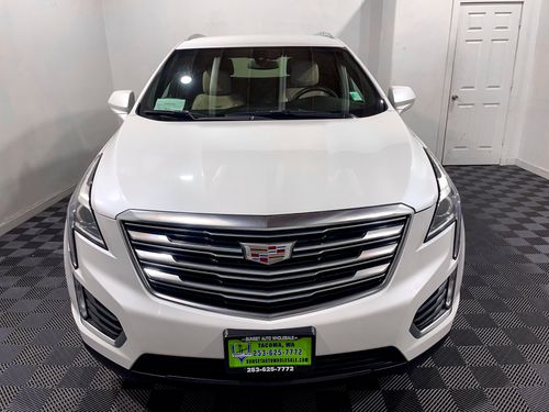 2017 Cadillac XT5 Base Lower Image 1