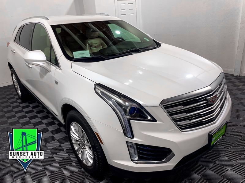 2017 Cadillac XT5 Base Upper Image 1