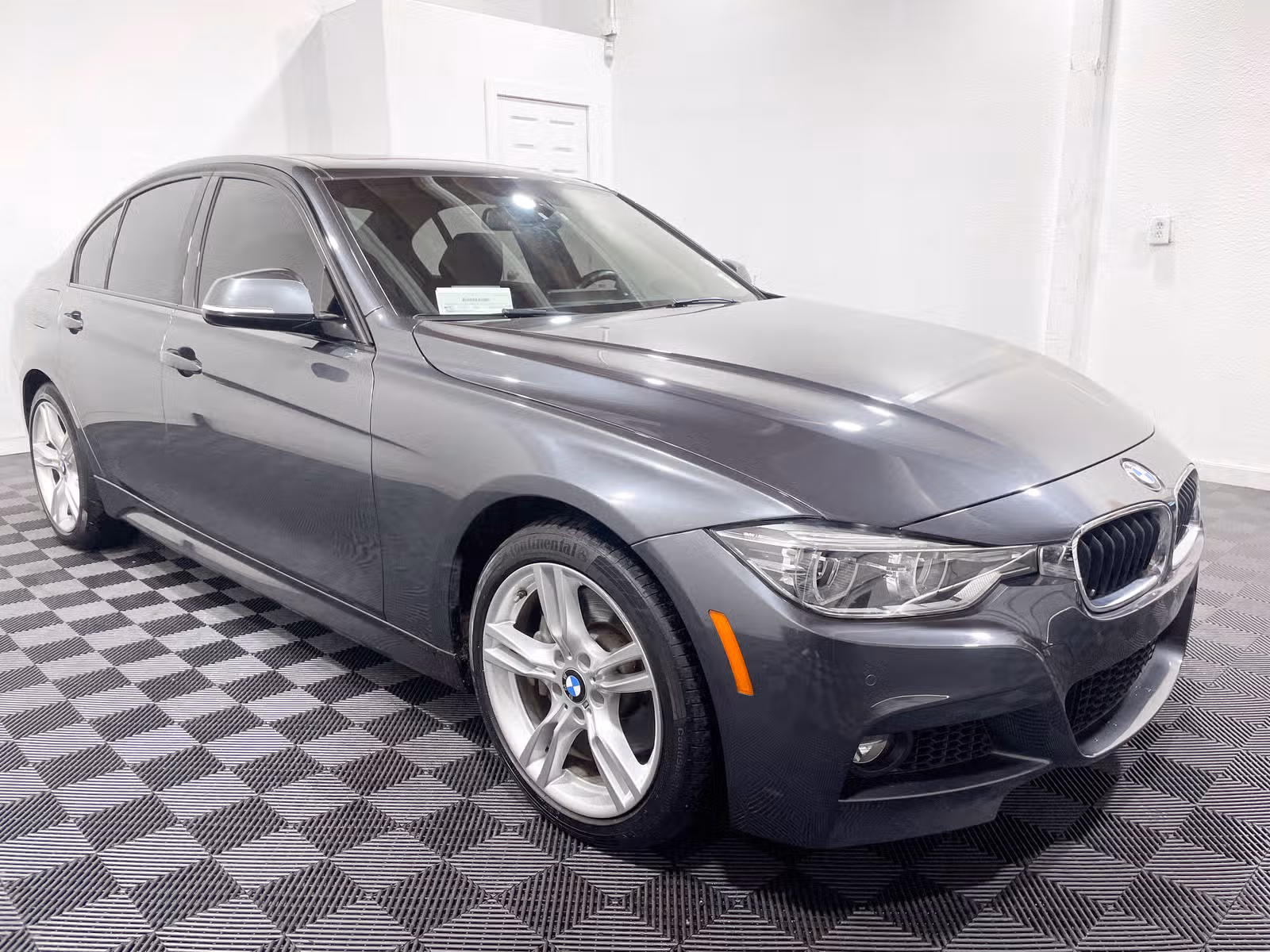 2018 BMW 3 Series 340i xDrive Upper Image 2