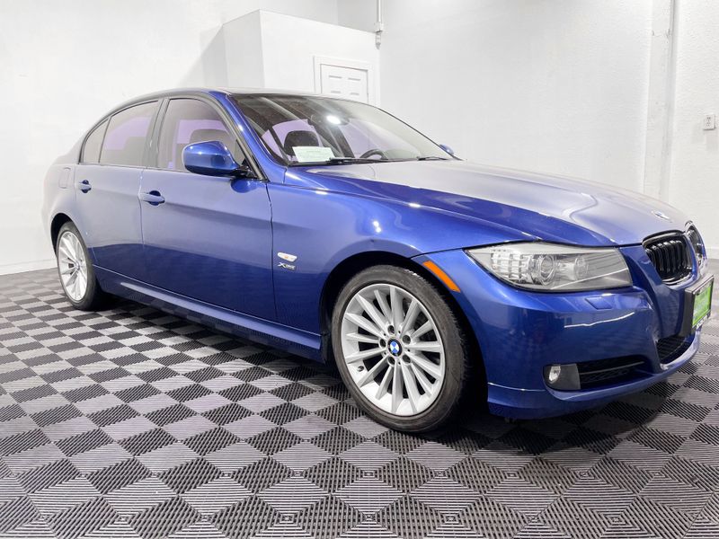 2010 BMW 3 Series 328i xDrive Upper Image 2