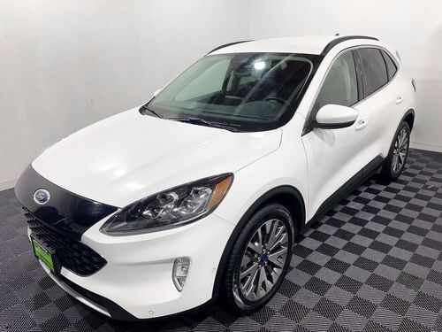 2021 Ford Escape Hybrid Titanium Lower Image 3