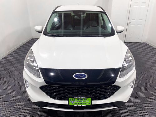 2021 Ford Escape Hybrid Titanium Lower Image 2