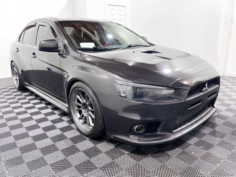 2011 Mitsubishi Lancer Evolution GSR photo 2