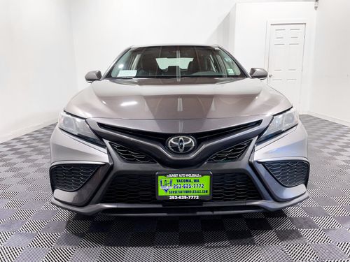 2022 Toyota Camry SE Lower Image 2