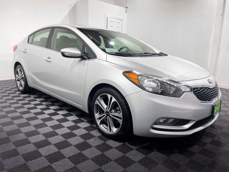 2016 Kia Forte EX photo 2