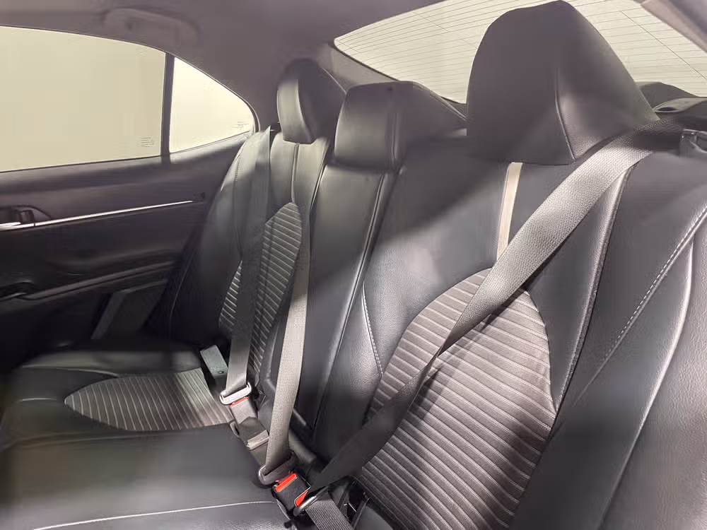 2019 Toyota Camry SE Image 28