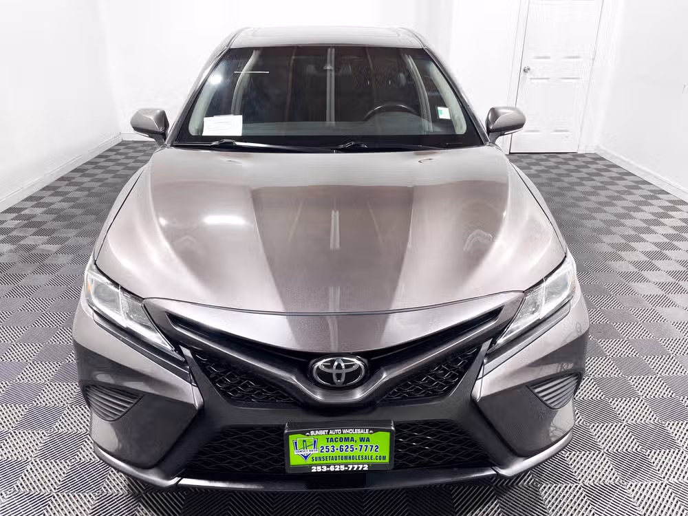 2019 Toyota Camry SE Image 4