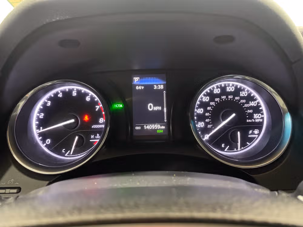 2019 Toyota Camry SE Image 17