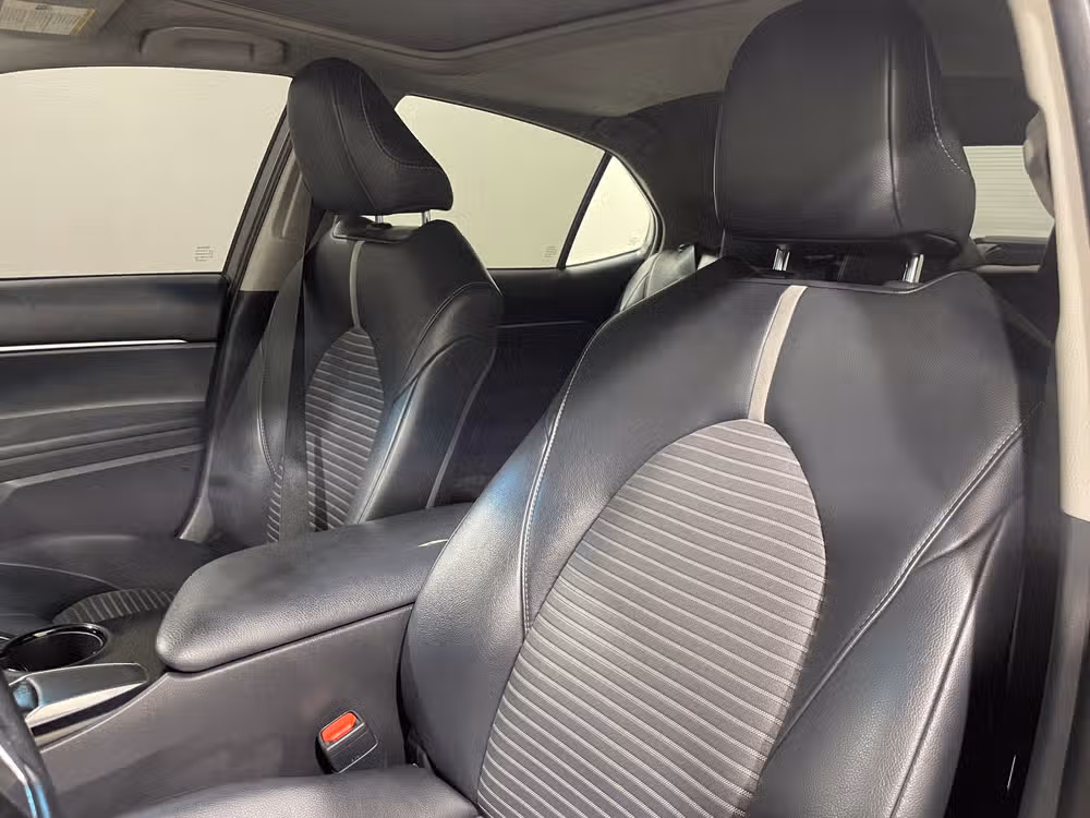2019 Toyota Camry SE Image 22