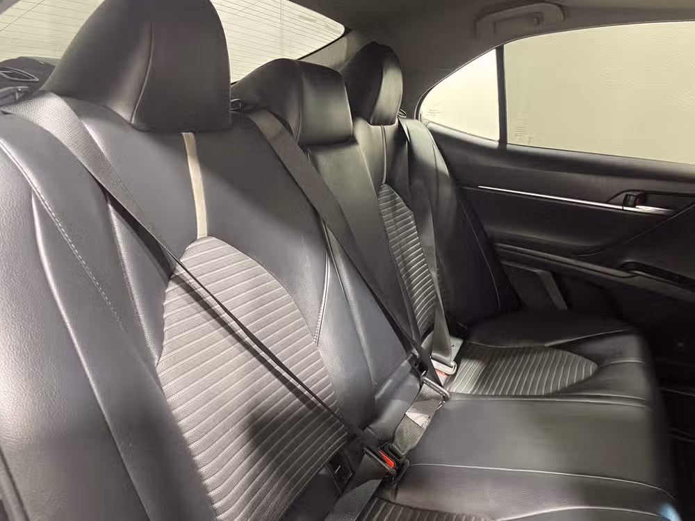 2019 Toyota Camry SE Image 26