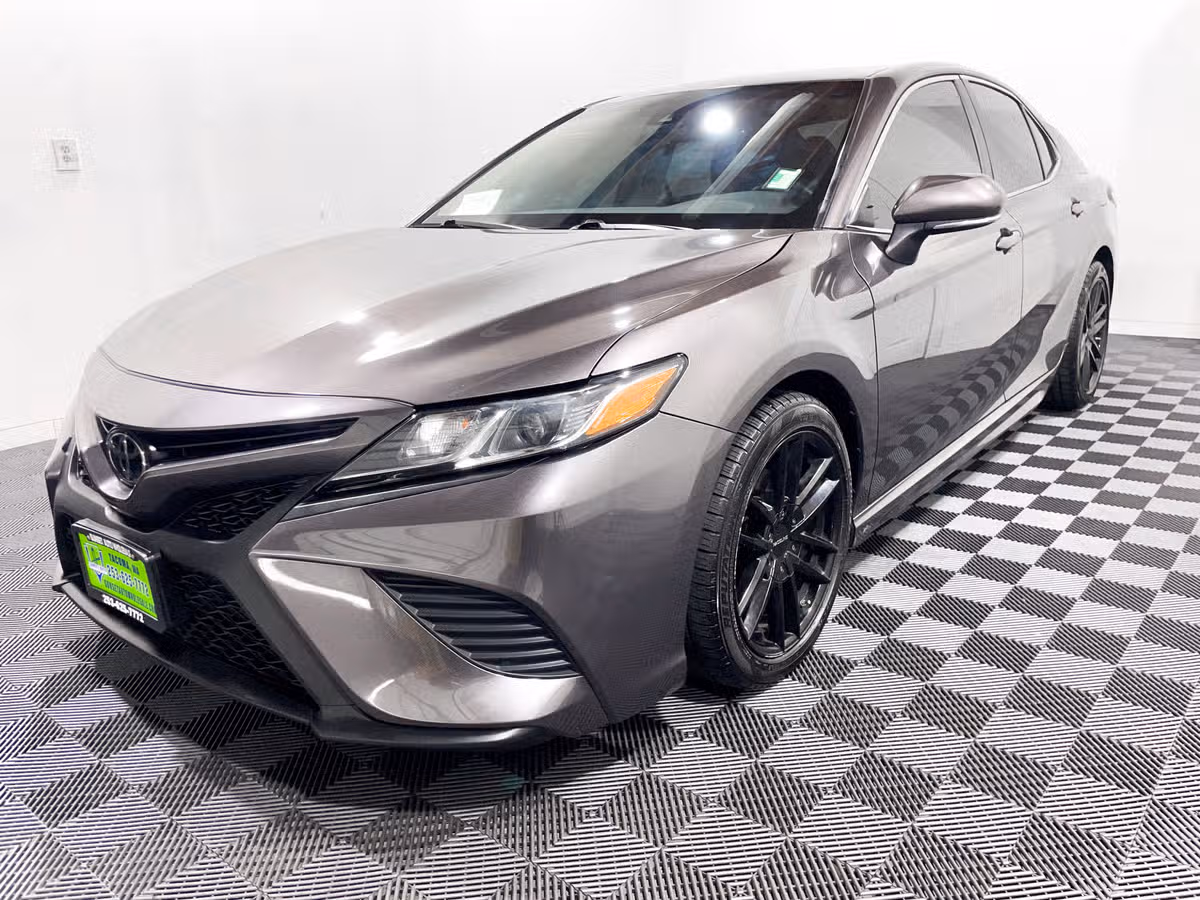 2019 Toyota Camry SE Image 7