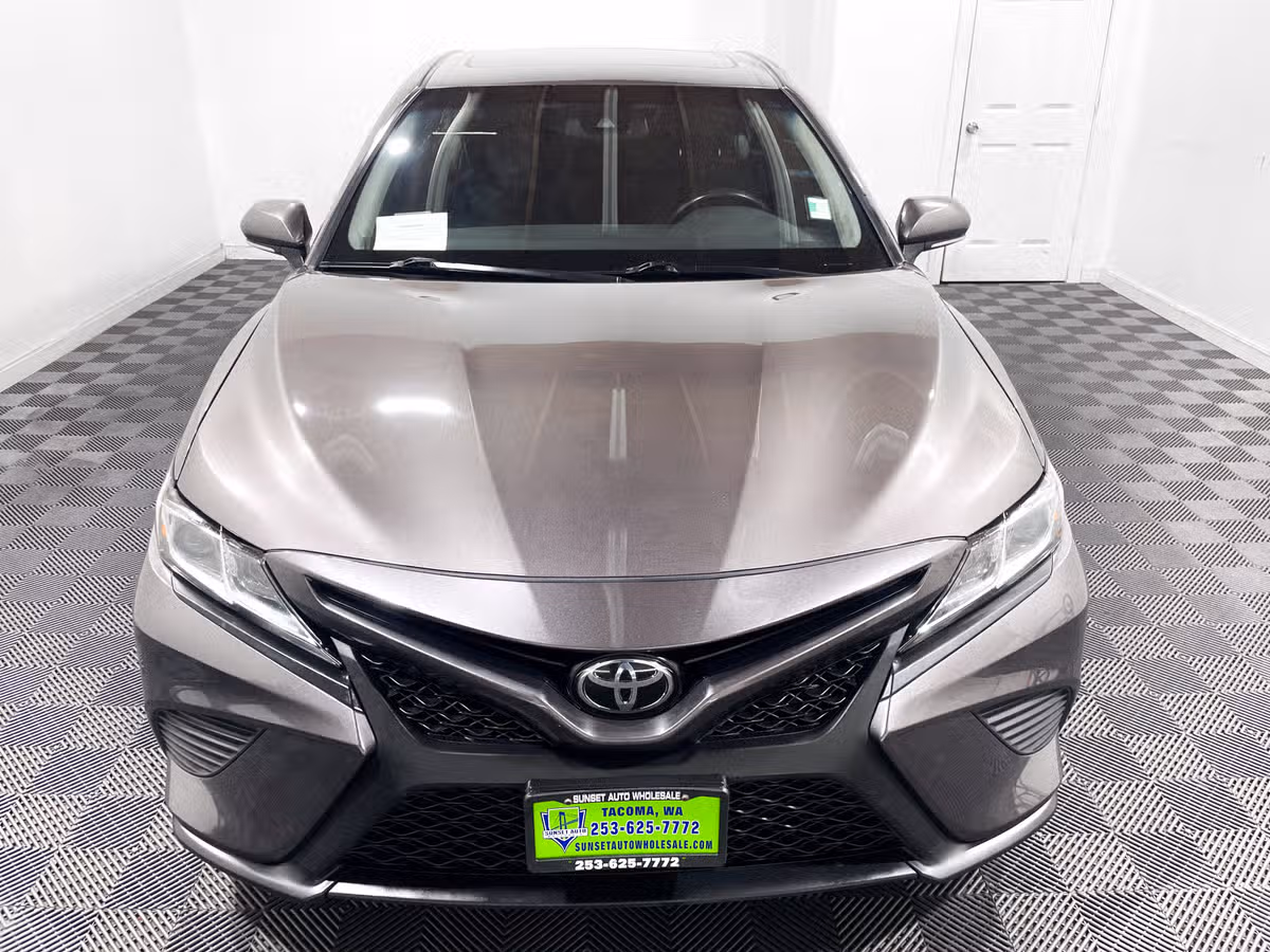 2019 Toyota Camry SE Image 4