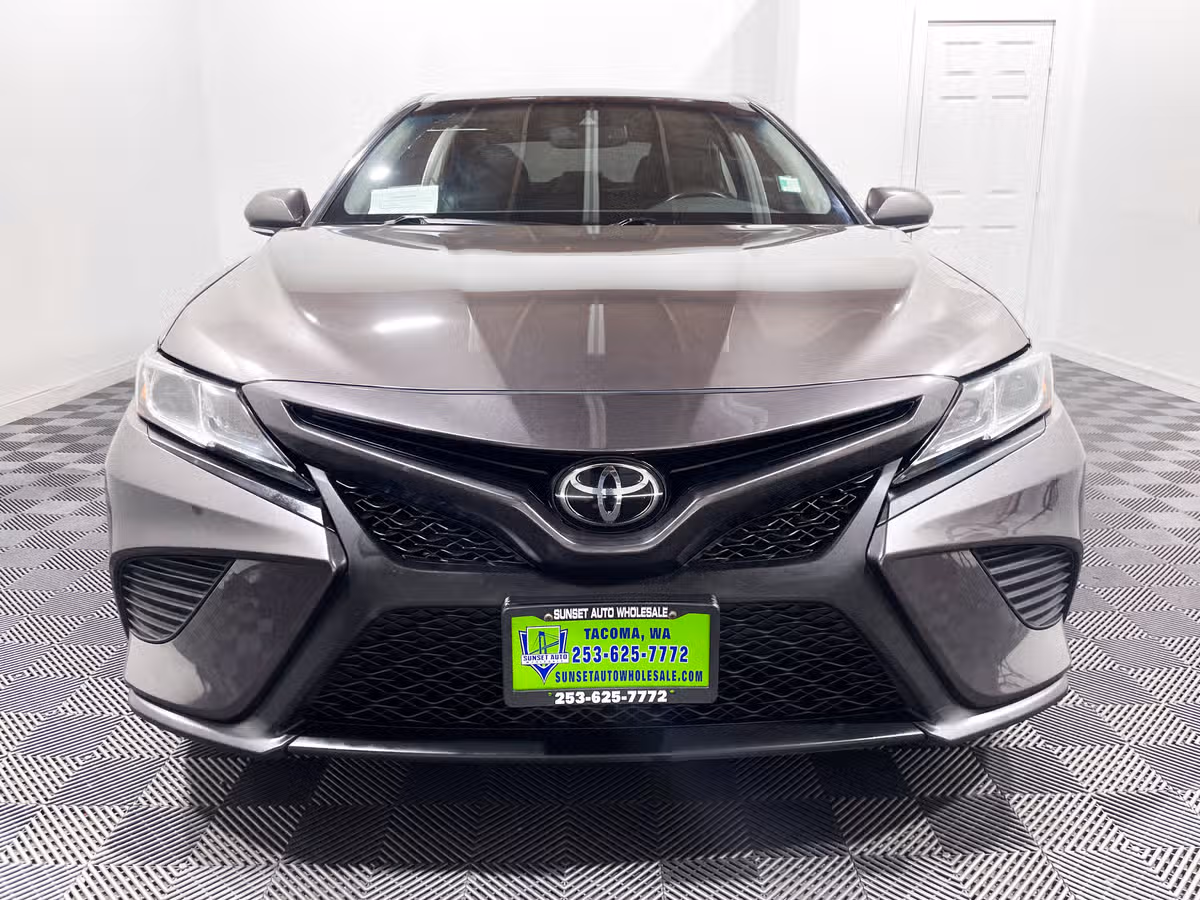 2019 Toyota Camry SE Image 5