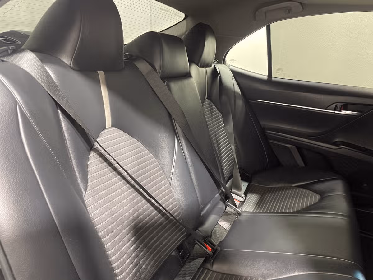 2019 Toyota Camry SE Image 26
