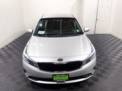 2018 Kia Forte LX Lower Image 1