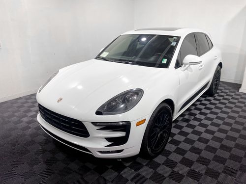 2017 Porsche Macan GTS Lower Image 3
