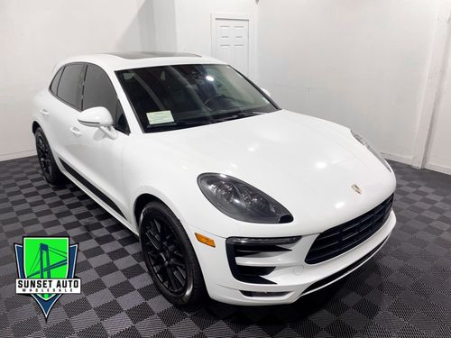 9592 - 2017 Porsche Macan GTS