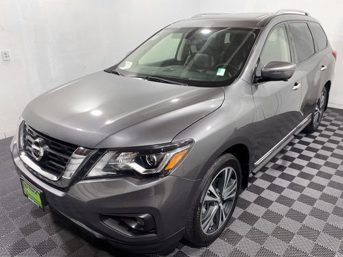 2019 Nissan Pathfinder Platinum Lower Image 3