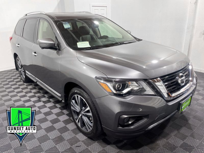 2019 Nissan Pathfinder Platinum Upper Image 1