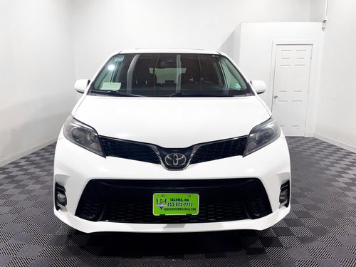 2020 Toyota Sienna SE 7-Passenger Passenger Lower Image 2