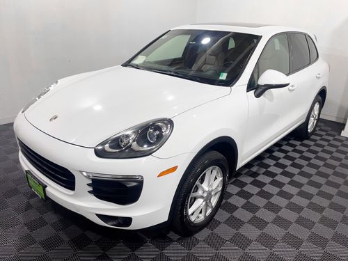 2016 Porsche Cayenne Base Lower Image 3